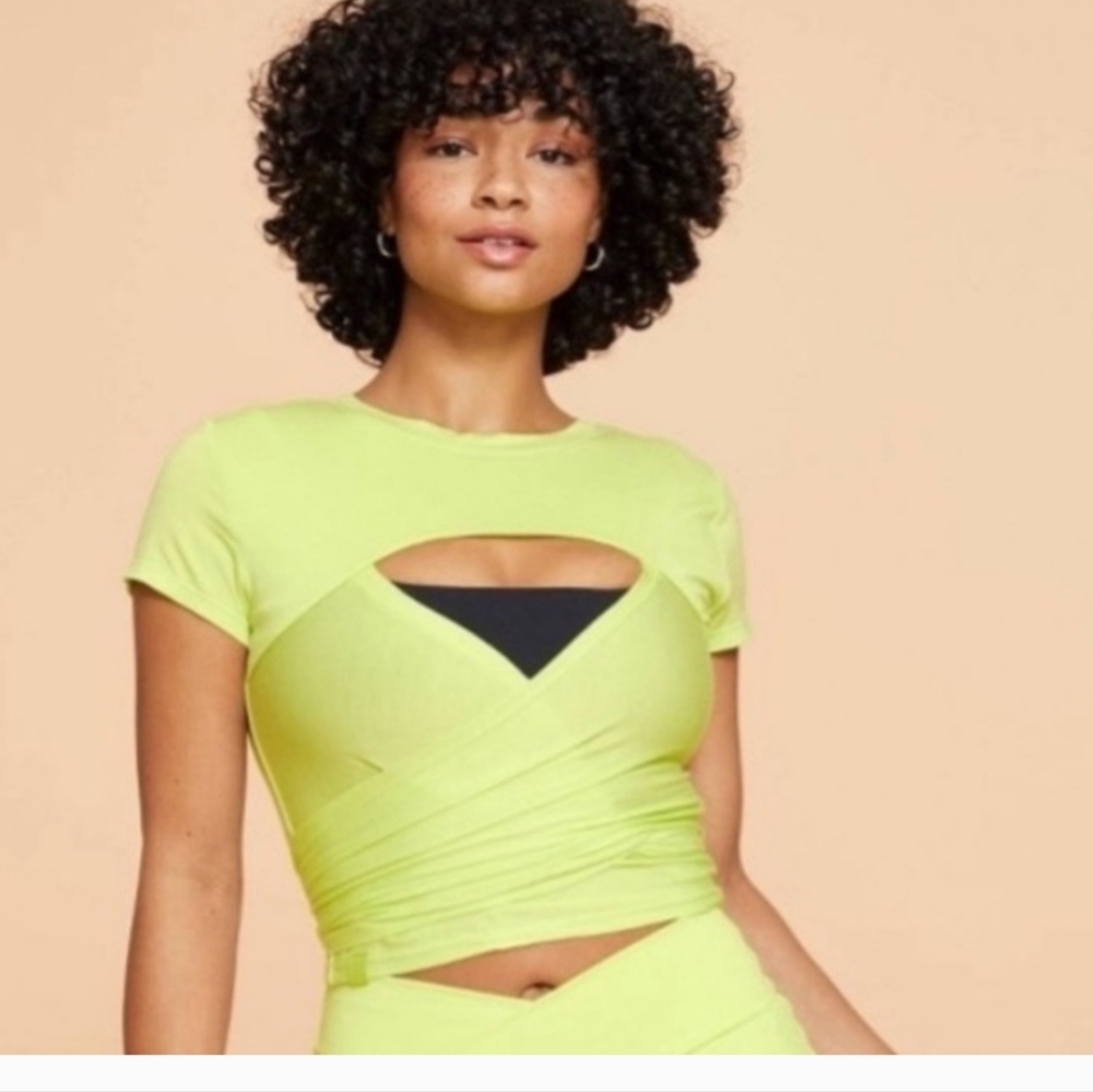 blogilates reversible bow back tee